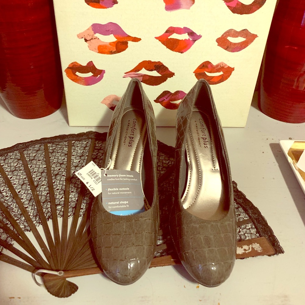 Faux Alligator Patent Comfort Plus By Predictions